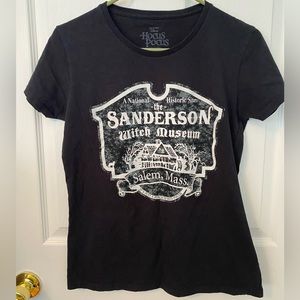 Disney Hocus Pocus Women’s T-shirt Size Medium